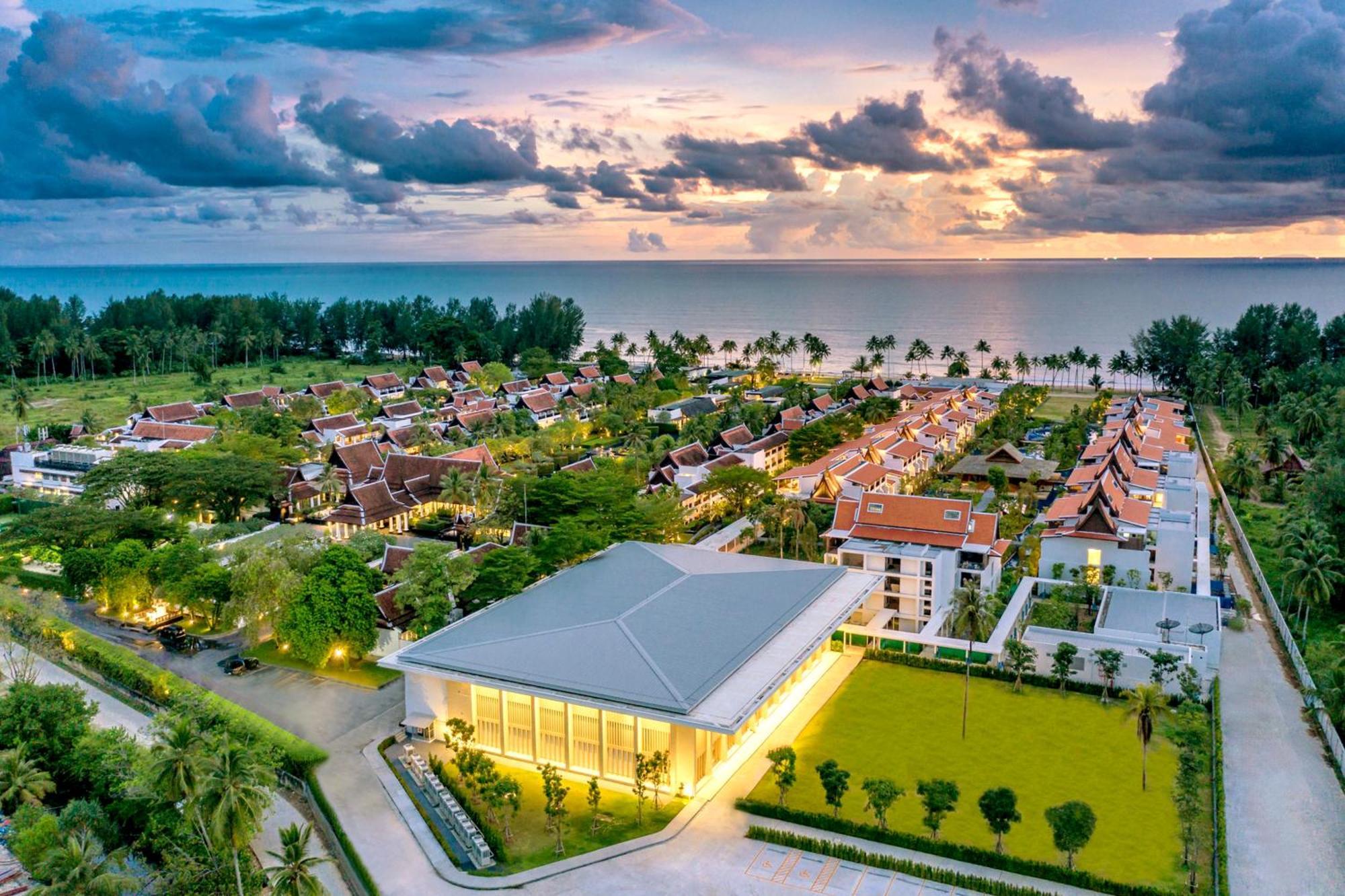 Jw Marriott Khao Lak Resort And Spa Екстер'єр фото Aerial view of the resort