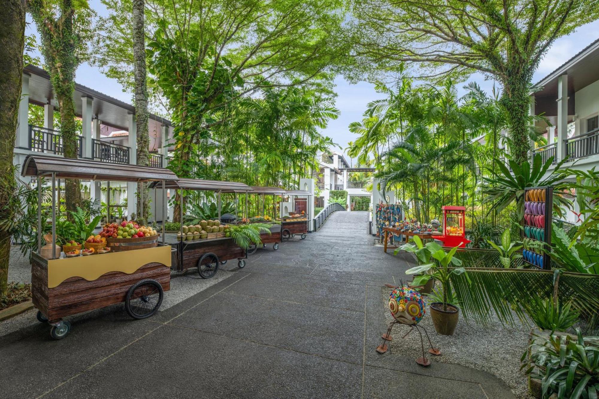 Jw Marriott Khao Lak Resort And Spa Екстер'єр фото The Village